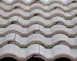 Forma plástica para telha de concreto